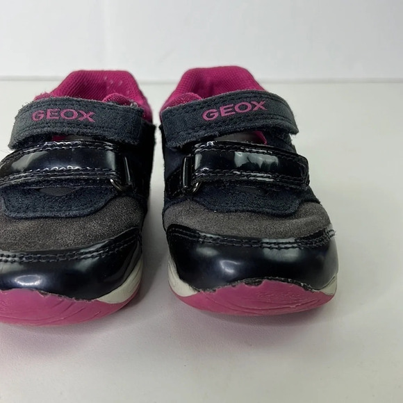 Toddler Girl Geox 5 ½ Running Shoes - Picture 2 of 9